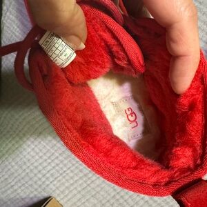 Worn once UGG  neumel ribbon red suede sheepskin chukka ankle boots